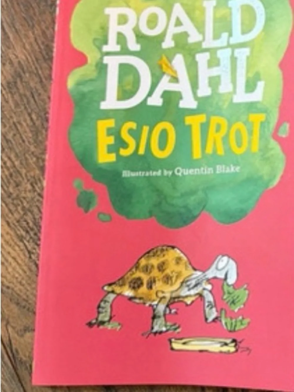 Roald Dahl book bundle: esio, twits, magic finger, great elevator, billy minpin